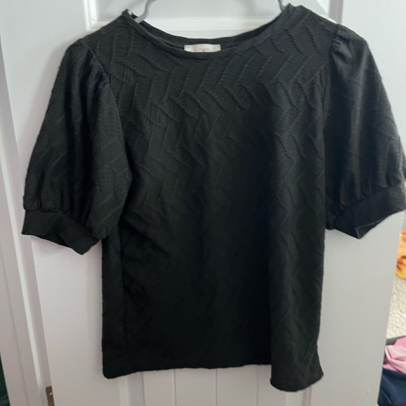 women’s black puff sleeve top! - Picture 1 of 2